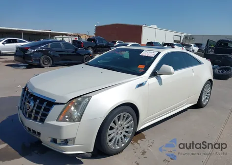 2012 Cadillac Cts Performance z USA, uszkodzony, nr VIN 1G6DJ1E32C0147905